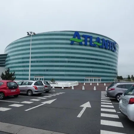 Manoir De L'aisnerie 公寓 圣埃尔布兰