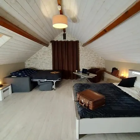 Manoir De L'aisnerie 圣埃尔布兰