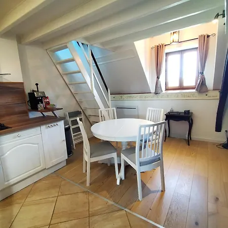 Manoir De L'aisnerie 公寓 圣埃尔布兰