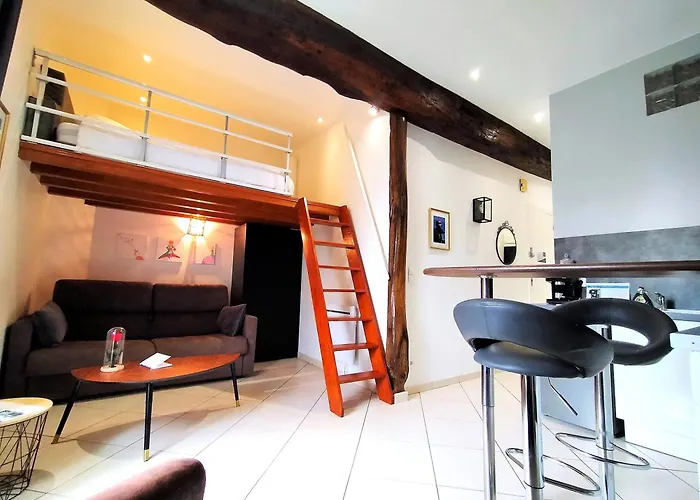 Manoir De L'aisnerie *